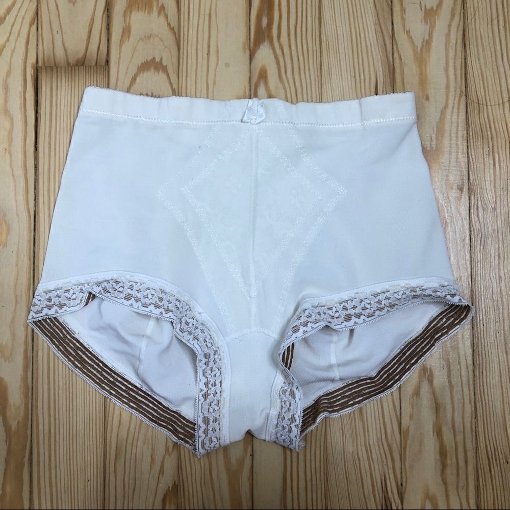 Vintage Adonna Silky Nylon Lycra Tan satin panties Bikini Culotte Size Large L